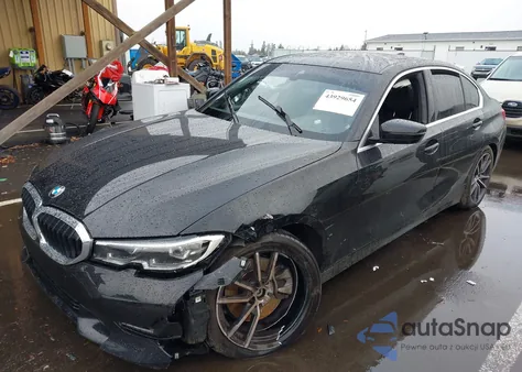 2020 BMW 3 Series 330I xDrive z USA, uszkodzony, nr VIN 3MW5R7J07L8B24714